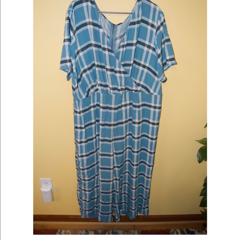 NWT Plaid Short Sleeve Jumpsuit